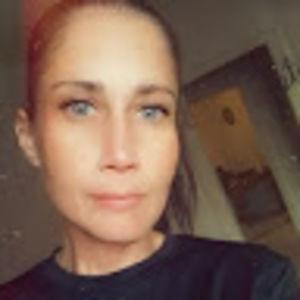 Meet your Posher, Angie